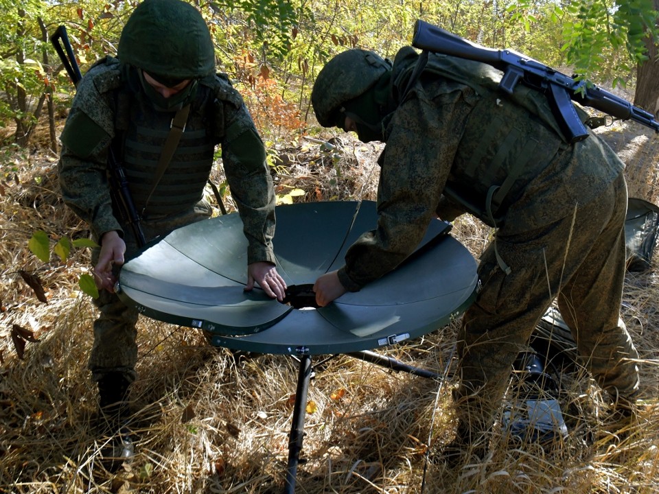Еще одну антенну связи отправят из Долгопрудного к военнослужащим