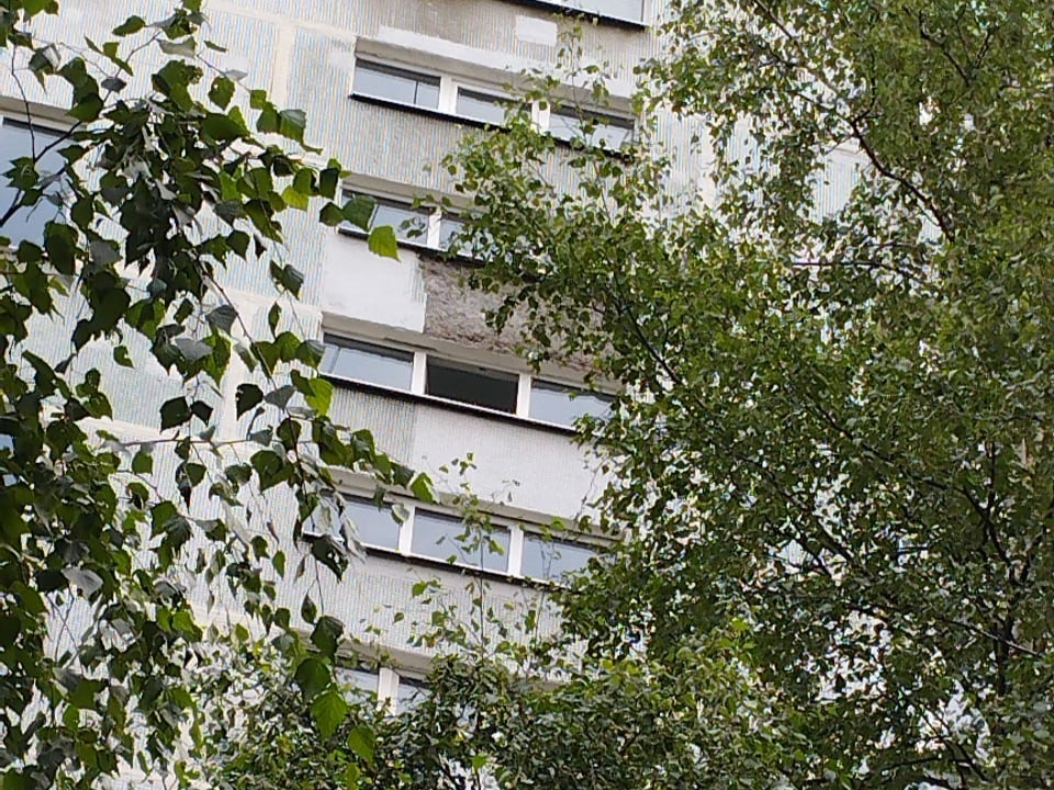 Специалисты УК восстановят декоративный слой фасада в доме №14 по ул. Московской