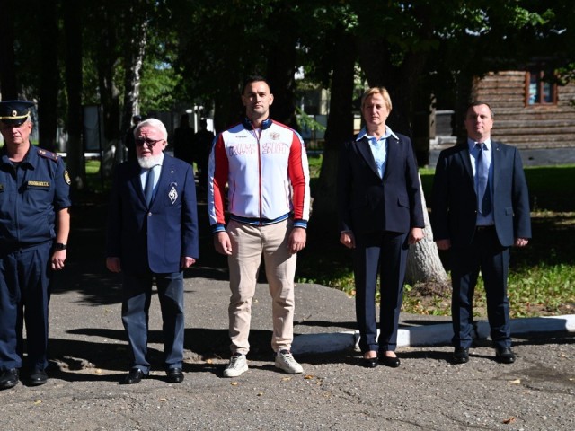 Олимпийский чемпион Александр Дьяченко посетил спартакиаду в Можайске