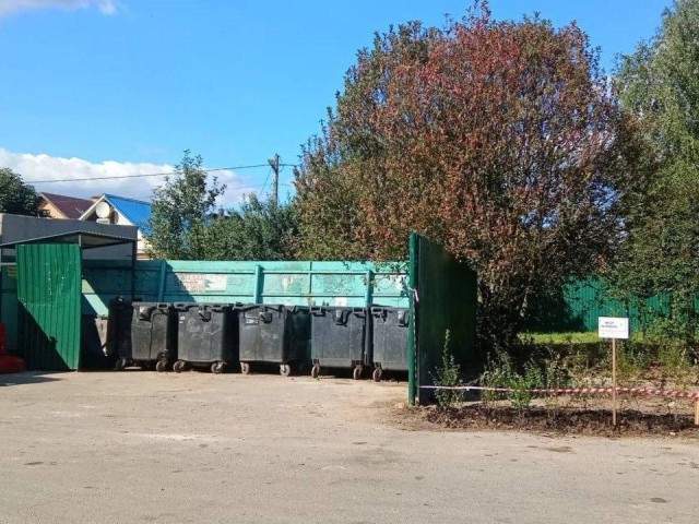 Контейнерную площадку в Юдине очистили от мусора и продизенфицировали