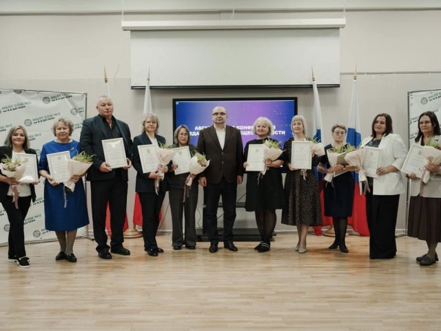 В школах Лосино-Петровского внедрят ИИ-сервис «Ассистент преподавателя»