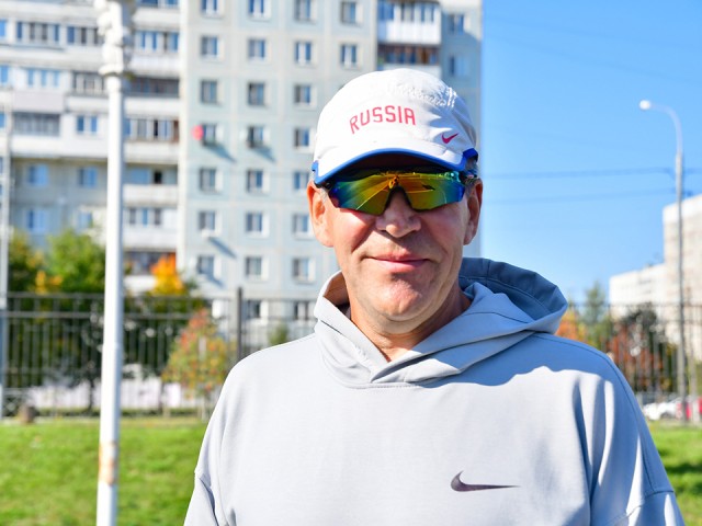 «Спорт помогает выжить»: тренер из Ступина в 60 лет доказывает силу физической активности