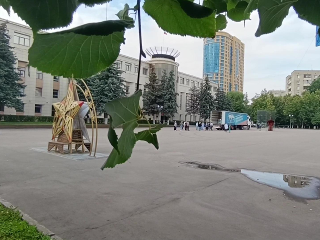 Двадцать тонн гуманитарной помощи отправили для волонтеров центра «Курский рубеж»