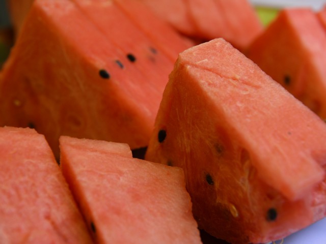 Сезон бахчевых открыт: стало известно, где можно купить вкусные арбузы в Мытищах