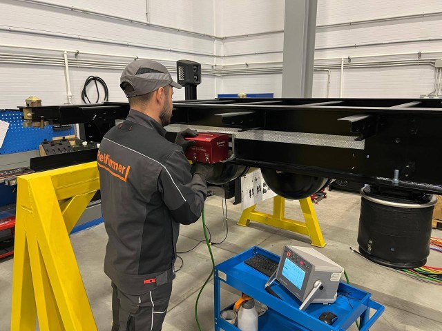 В индустриальном парке «Есипово» начали выпускать новые полуприцепы-контейнеровозы