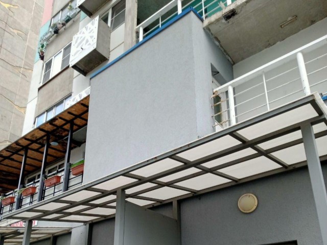 В Лобне завершилось обновление входной группы дома