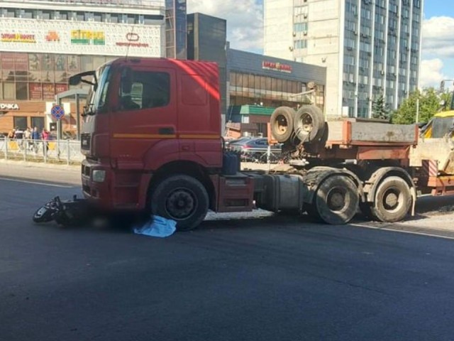 Полиция проводит проверку по факту гибели мотоциклиста в ДТП в Люберцах