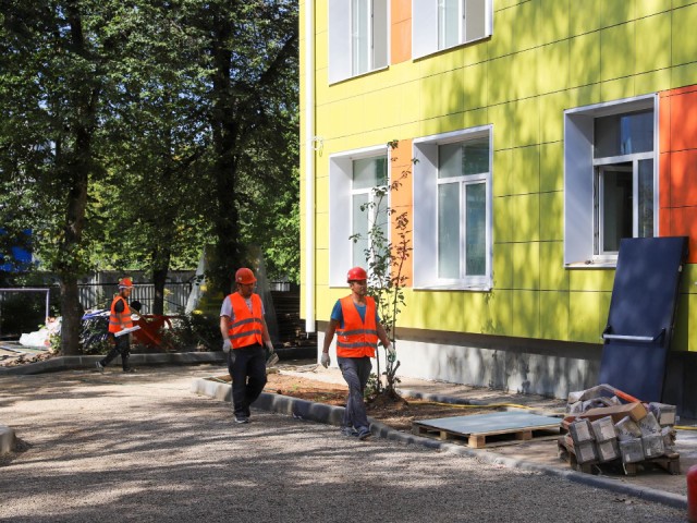 Отремонтированный детский сад откроют в Радумле осенью