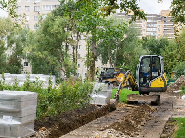 В новом сквере в Петровском строят амфитеатр