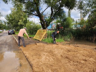 Газон и дорогу на улице Красной обновят после строительства газопровода
