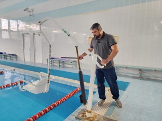 Бассейн во фрязинском спорткомплексе «Олимп» оборудовали для маломобильных жителей