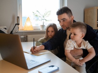 Можно ли уволить по сокращению многодетного родителя, если он в разводе