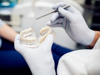 Любителей грызть ногти предупредили о неожиданной опасности