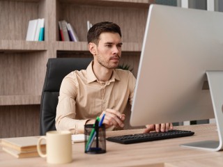 В ближайшие годы умение работать с ИИ будет давать преимущество