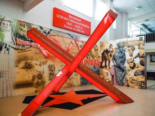 Копия противотанкового ежа и интерактивная карта хранятся в музее Химок