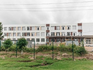 Строительная готовность школы в поселке Авсюнино превысила 80%