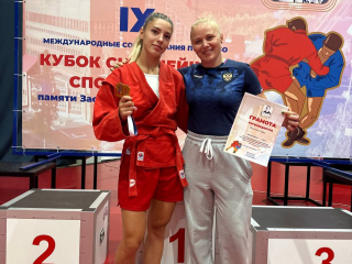 Электростальская самбистка выиграла международный турнир памяти Бурдикова