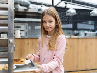 Питание для отличной учебы: советы родителям от врача-нутрициолога