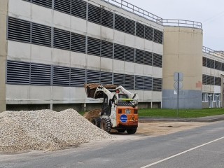 В Лобне на улице Крупской заменят плитку на асфальт в ближайшие дни
