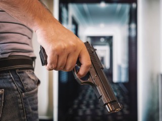 Исполнители теракта в «Крокусе» осваивали навыки владения оружием по видео