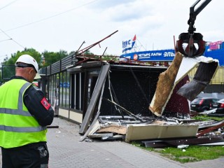 В Подмосковье сносят незаконно установленные ларьки и павильоны