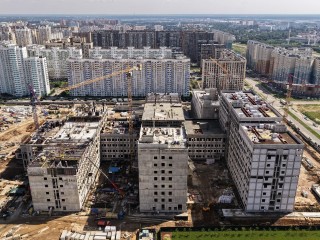 В областной больнице в Балашихе идет прокладка трубопроводов отопления
