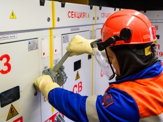 Энергетики устранят аварию на электролинии в Северном до 12:00