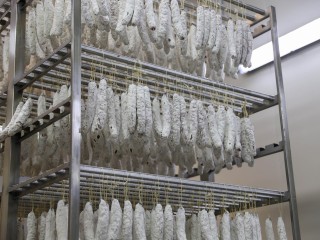 В Солнечногорске модернизируют производство сыровяленых колбас премиум-класса