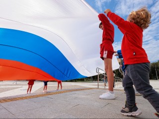 Велопробег, флешмобы и мастер-классы организуют в Лотошине в День флага России
