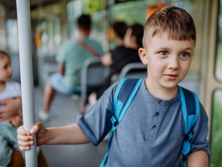Детям могут разрешить ездить на общественном транспорте бесплатно