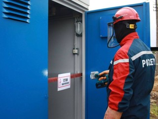 В пяти деревнях под Воскресенском электричество вернут до 17:00