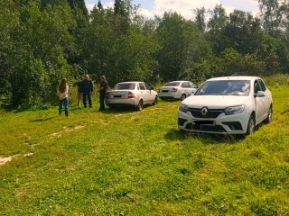 Воскресенца обязали выплатить крупный штраф за парковку в водоохранной зоне