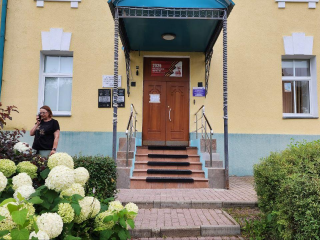 Одна из ведущих школ в Подмосковье получила новую мебель к началу учебного года