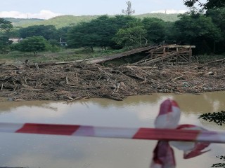 Мост рухнул, волны вспенились: семья из Реутова оказалась в эпицентре природного катаклизма в Краснодарском крае