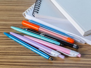 Не просто писать, а не уставать: как выбрать идеальную ручку для школьника