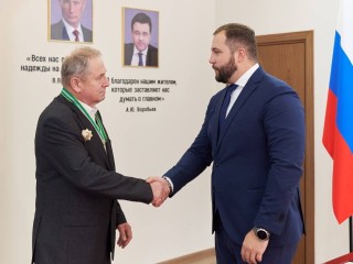 Краевед и потомственный староста Юрий Кобяков получил знак Сергия Радонежского