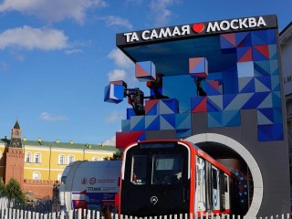Собранный в Мытищах вагон «Москва-2024» можно увидеть на Манежной площади