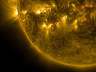 Сильная вспышка M1.1 произошла на Солнце: Магнитные бури и возмущения на Земле 6 августа 2025