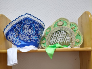 Выставка «Русский головной убор» проходит в Комплексном центре