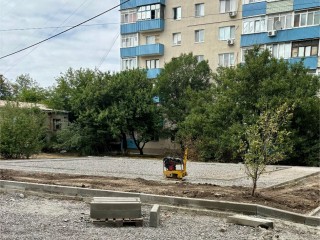 Специалисты Подмосковья восстановят придомовые территории в Мариуполе