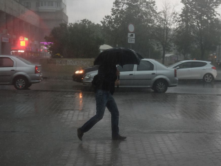 Дождь, грозу и холодную ночь прогнозируют в Подмосковье 14 августа
