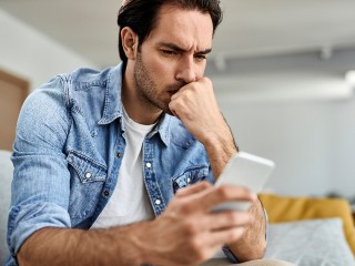 Айфоны останутся в продаже с пометкой «бракованный»