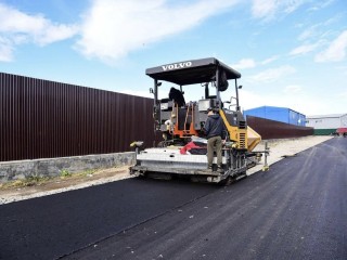 В поселке Кардо-Лента улучшили дороги и решили проблему с мусором