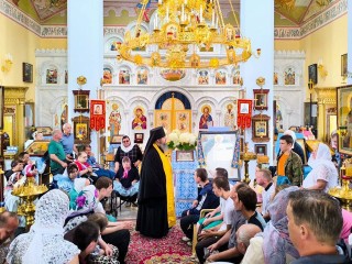 Паломникам в Пушкинском округе рассказали о чуде, произошедшем три столетия назад