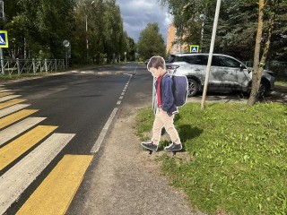 Картонные дети в Запрудне сделали дороги к школам безопаснее