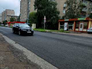 На Весенней строители уложили новый гладкий асфальт