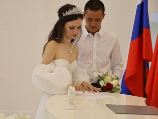 Боец с позывным «Ахиллес» женился на девушке, в которую был влюблен с 1 класса