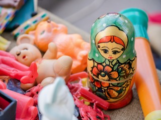 В Москве начали продавать матрешки с портретом Дональда Трампа