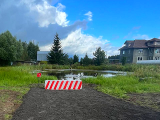В деревне Малое Новосурино обустроили подъездную площадку к пожарному водоему