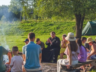 Православные семьи Ступина провели четыре дня в палаточном городке у реки Северки